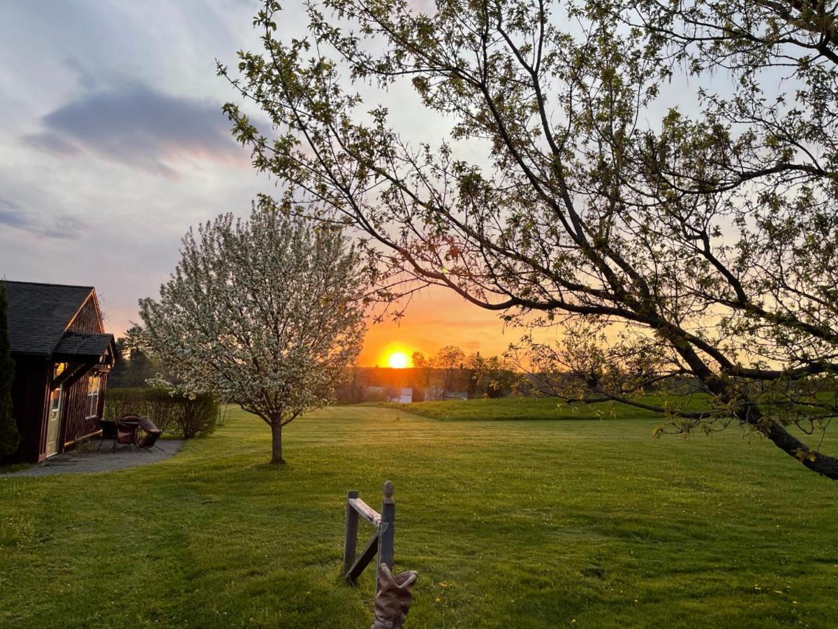 The Meadowlark Inn East Springfield ภายนอก รูปภาพ