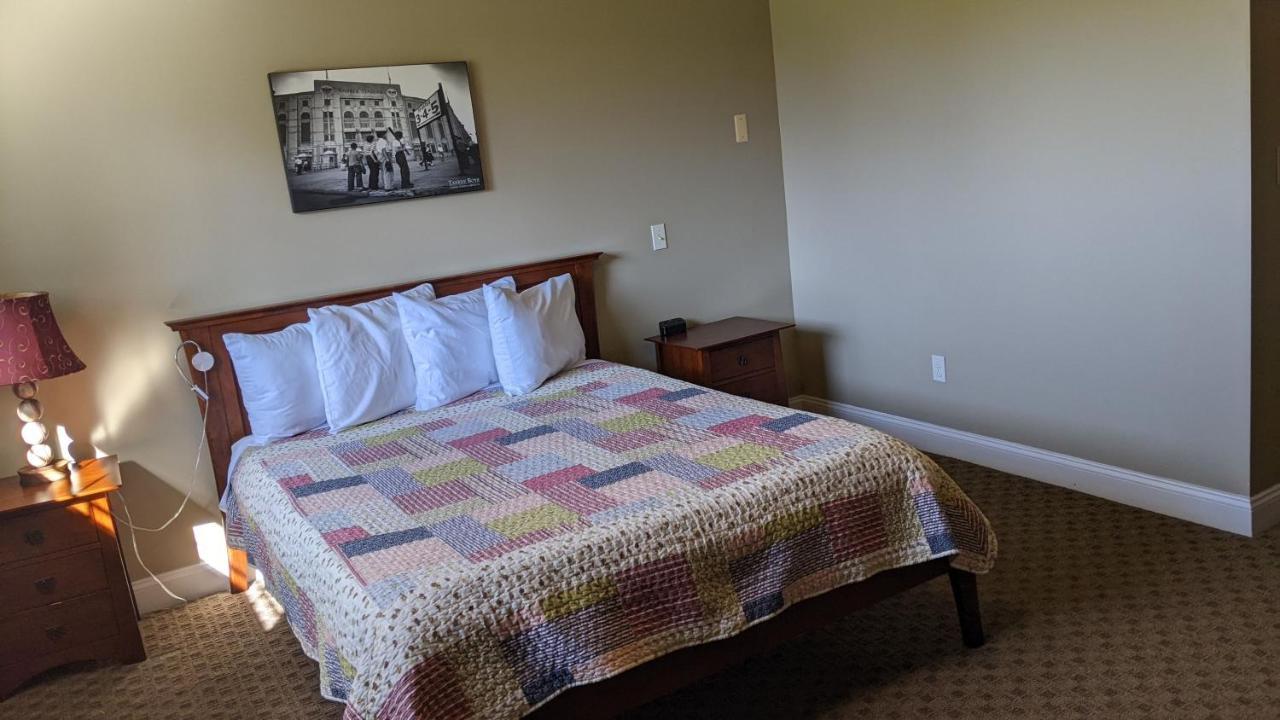 The Meadowlark Inn East Springfield ภายนอก รูปภาพ